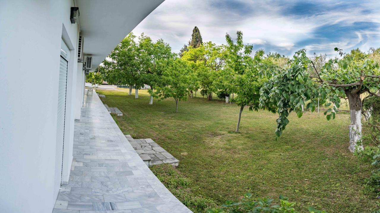 Michalos Apartments Паралия-Скотинас Экстерьер фото